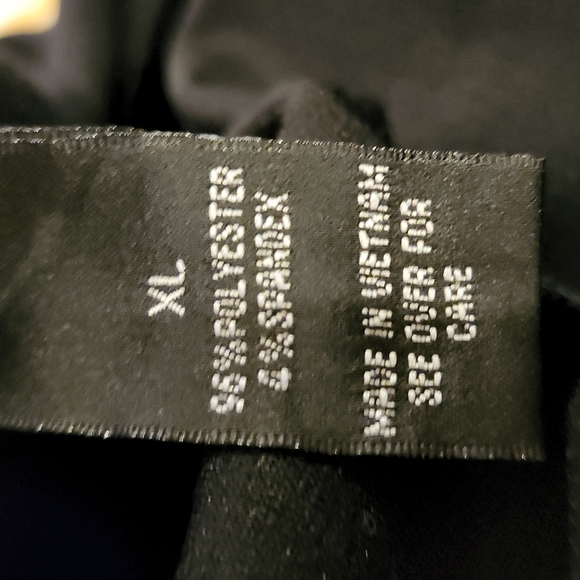 🌺Alyx NWT Peplum Style Top with Gold Metal Detail - Picture 9 of 12